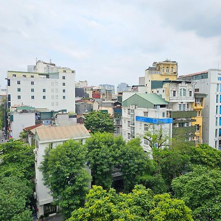Hilton Garden Inn Hanoi Bagian luar foto