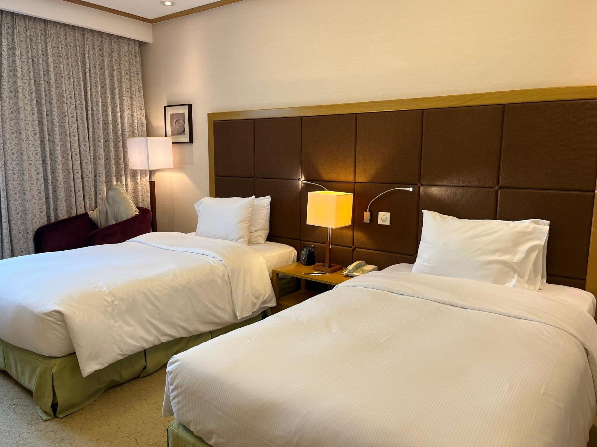 Hilton Garden Inn Hanoi Bagian luar foto